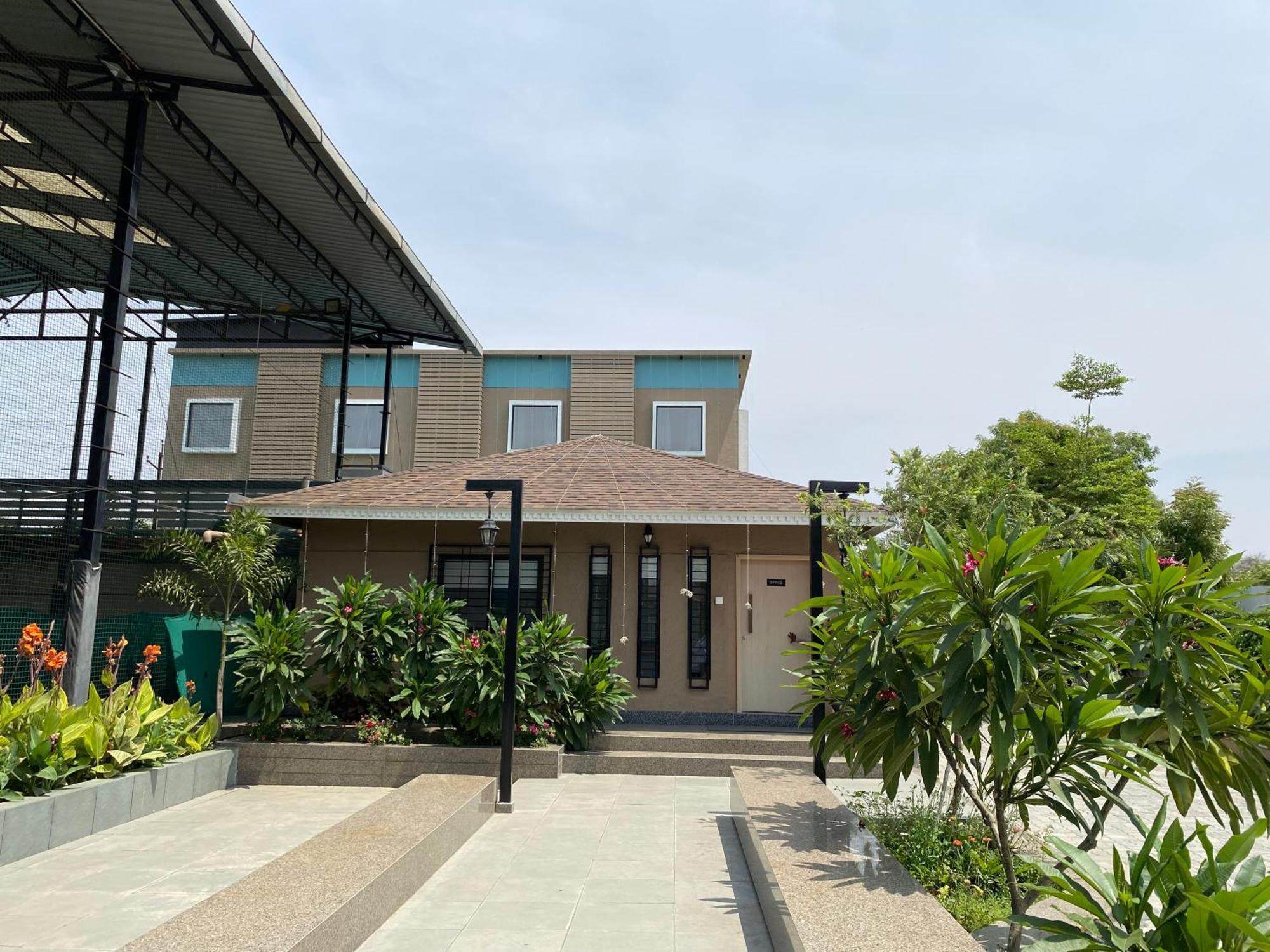 The Pavilion Park Resort Malegaon Екстер'єр фото