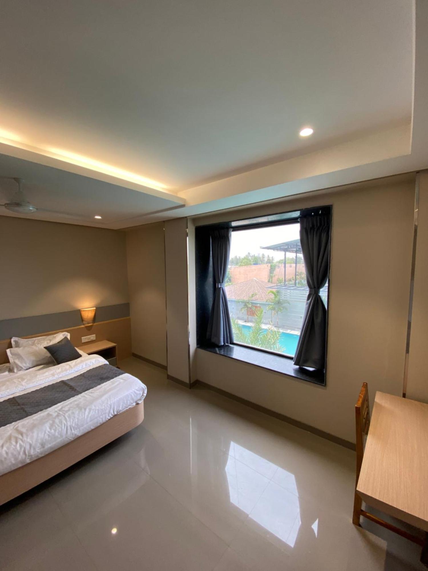 The Pavilion Park Resort Malegaon Екстер'єр фото